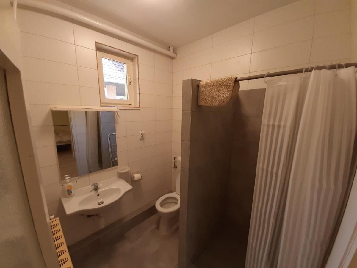 Gyopar Gyoengye Apartmanhaz Орошгаза Екстер'єр фото