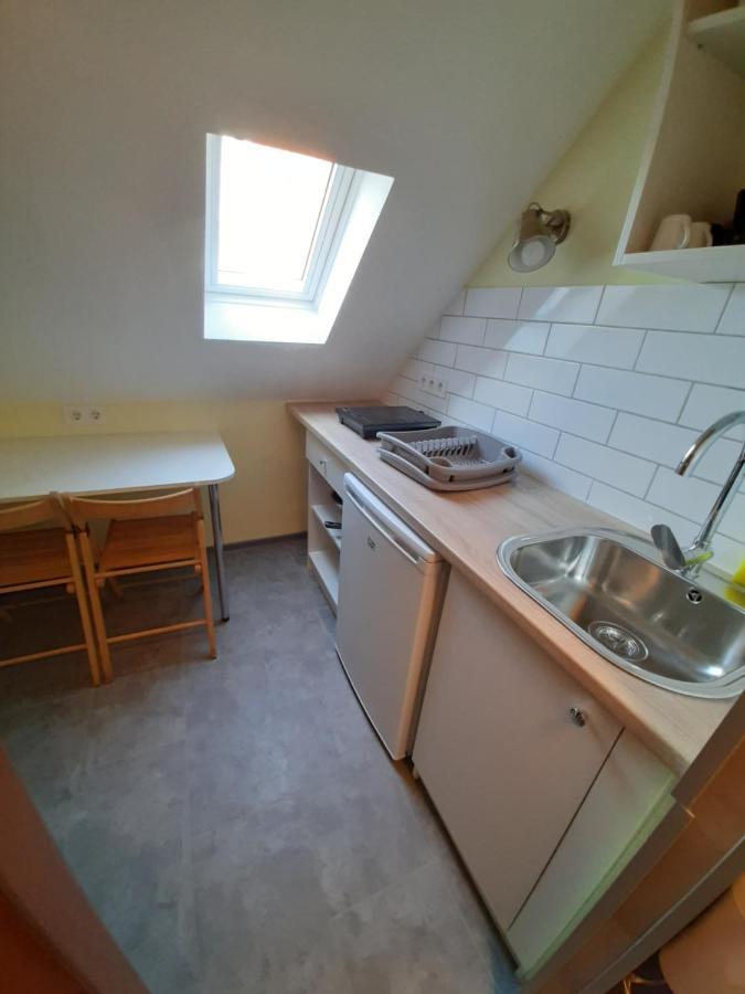 Gyopar Gyoengye Apartmanhaz Орошгаза Екстер'єр фото