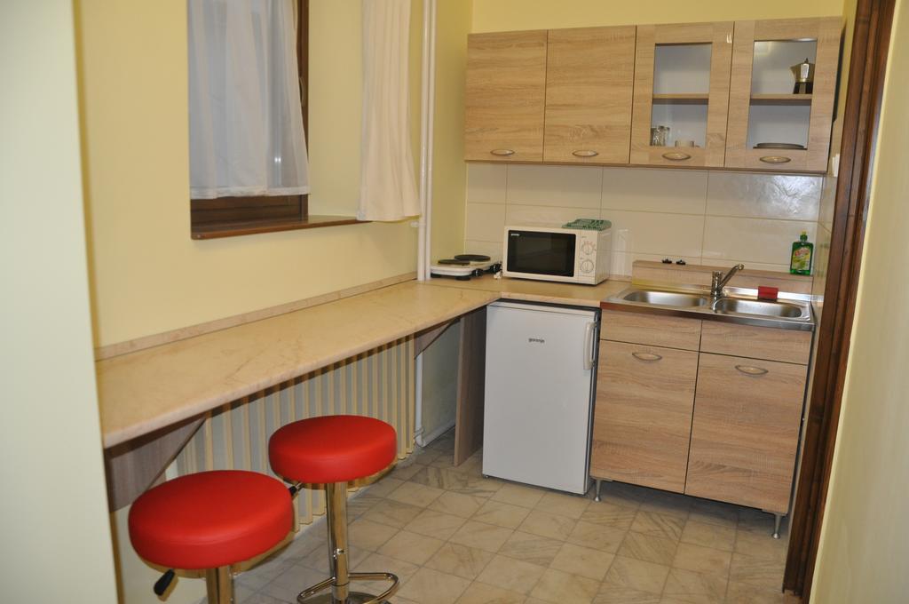 Gyopar Gyoengye Apartmanhaz Орошгаза Екстер'єр фото